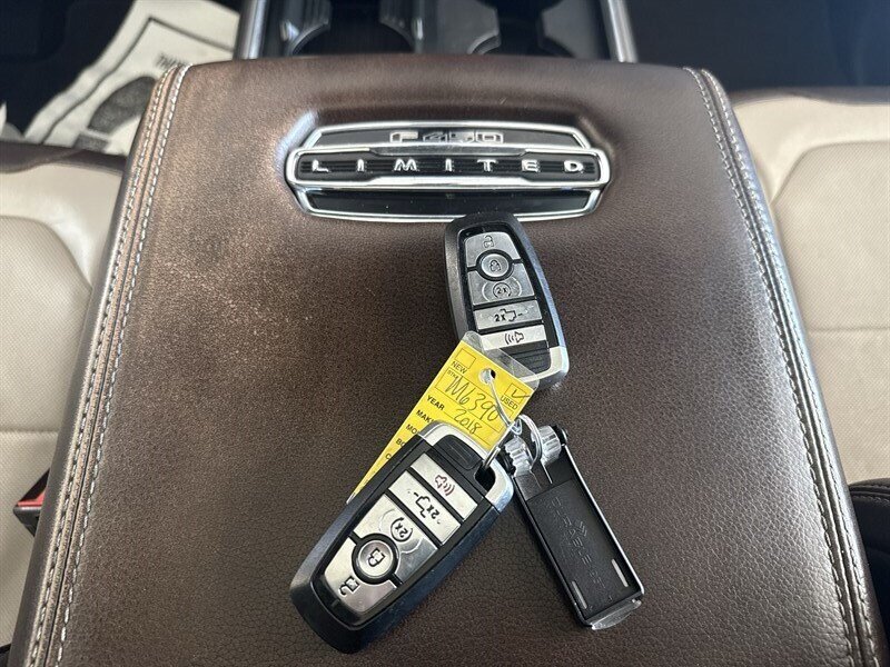 2018 Ford F-450 Super Duty Limited   - Photo 36 - Arlington, TX 76011