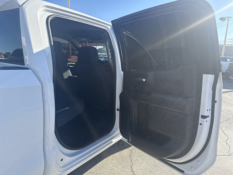 2021 Chevrolet Silverado 1500 Custom - Photo 21 - Arlington, TX 76011