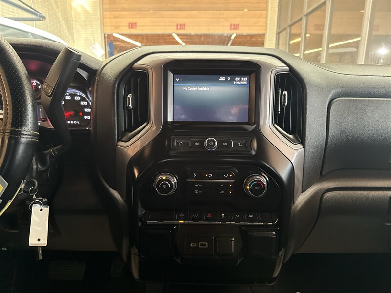 2021 Chevrolet Silverado 1500 Custom - Photo 27 - Arlington, TX 76011