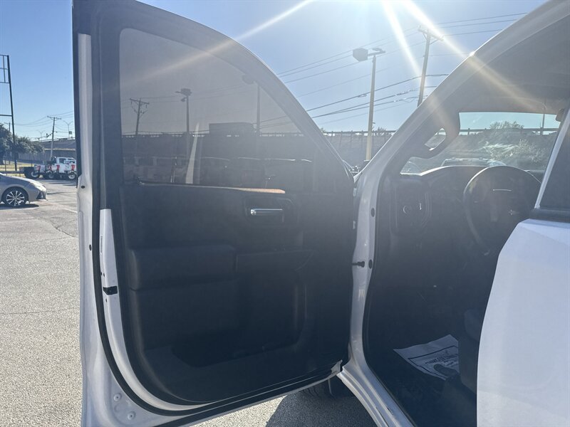 2021 Chevrolet Silverado 1500 Custom - Photo 15 - Arlington, TX 76011