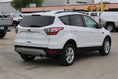 2017 Ford Escape SE   - Photo 9 - Arlington, TX 76011