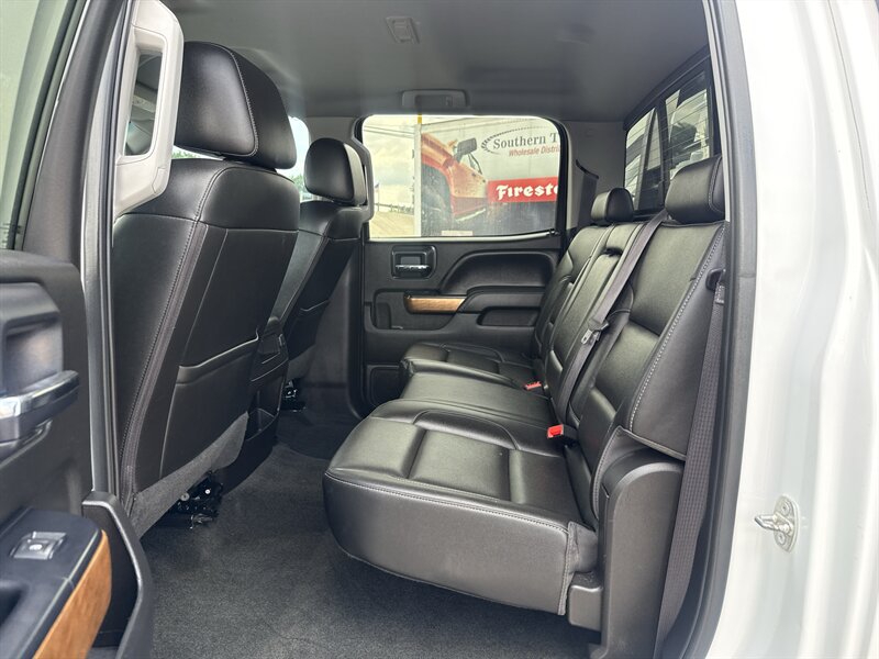 2016 Chevrolet Silverado 3500HD LTZ - Photo 16 - Arlington, TX 76011