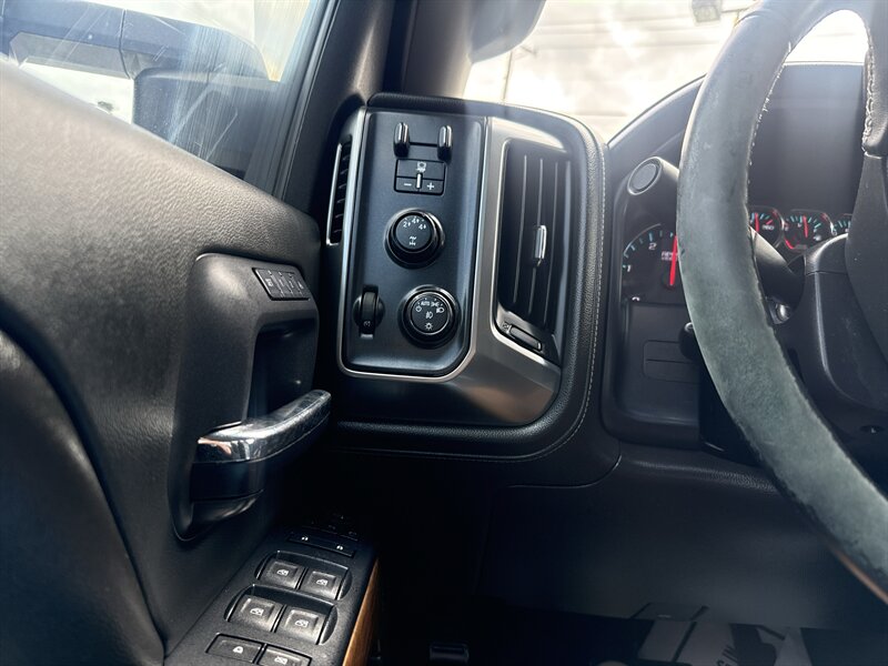 2016 Chevrolet Silverado 3500HD LTZ - Photo 21 - Arlington, TX 76011
