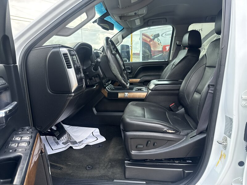 2016 Chevrolet Silverado 3500HD LTZ - Photo 14 - Arlington, TX 76011