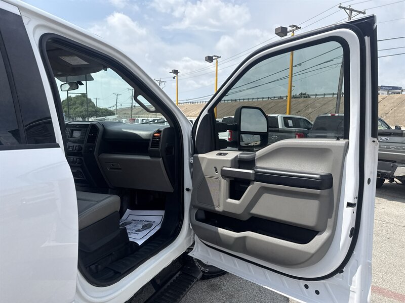 2022 Ford F-250 XL - Photo 17 - Arlington, TX 76011