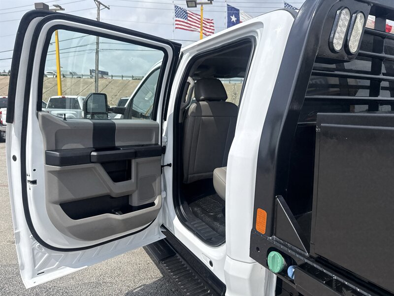 2022 Ford F-250 XL - Photo 15 - Arlington, TX 76011