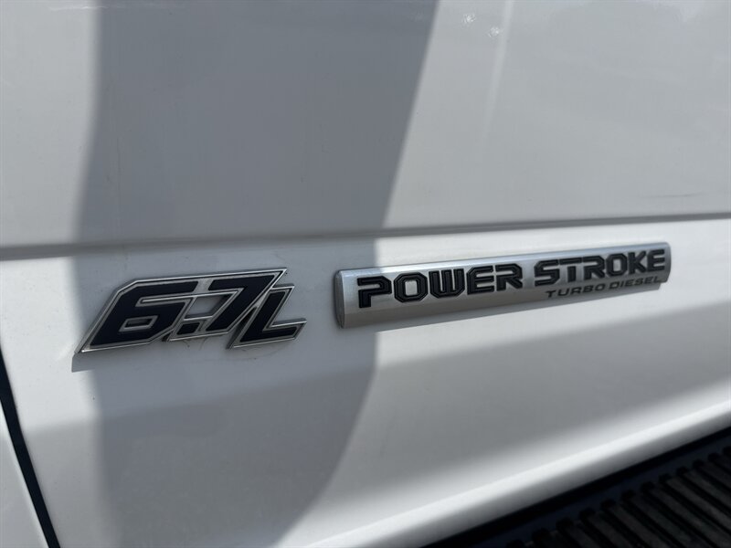 2022 Ford F-250 XL - Photo 11 - Arlington, TX 76011