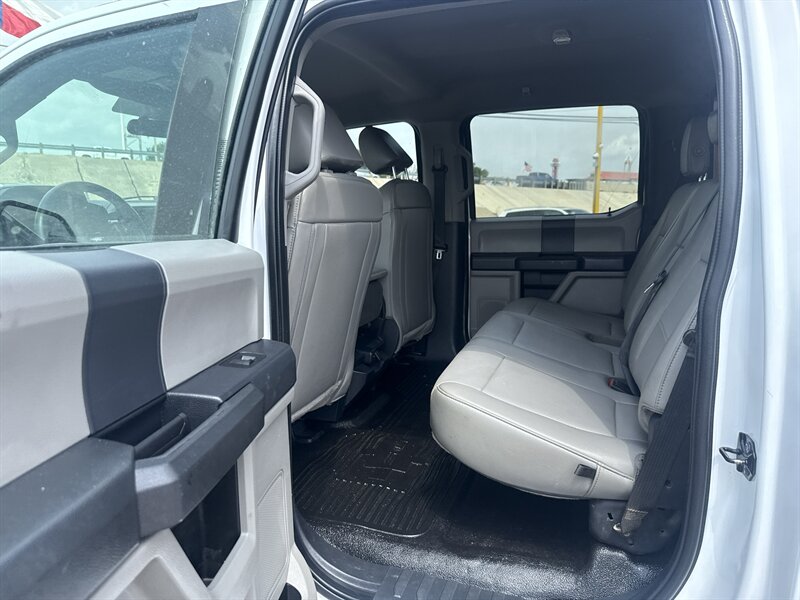 2022 Ford F-250 XL - Photo 16 - Arlington, TX 76011
