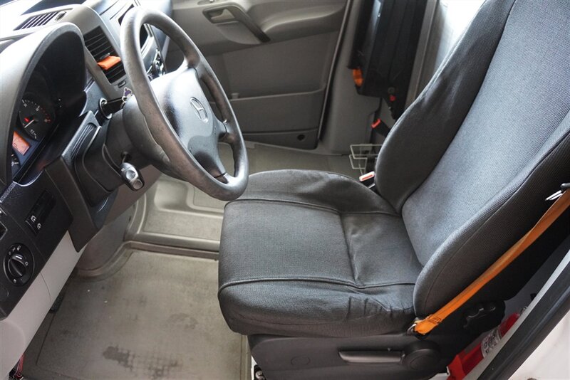 2012 Mercedes-Benz Sprinter Cargo 2500 - Photo 19 - Arlington, TX 76011