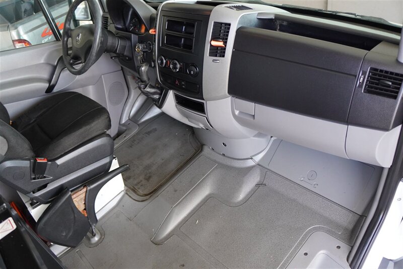 2012 Mercedes-Benz Sprinter Cargo 2500 - Photo 31 - Arlington, TX 76011