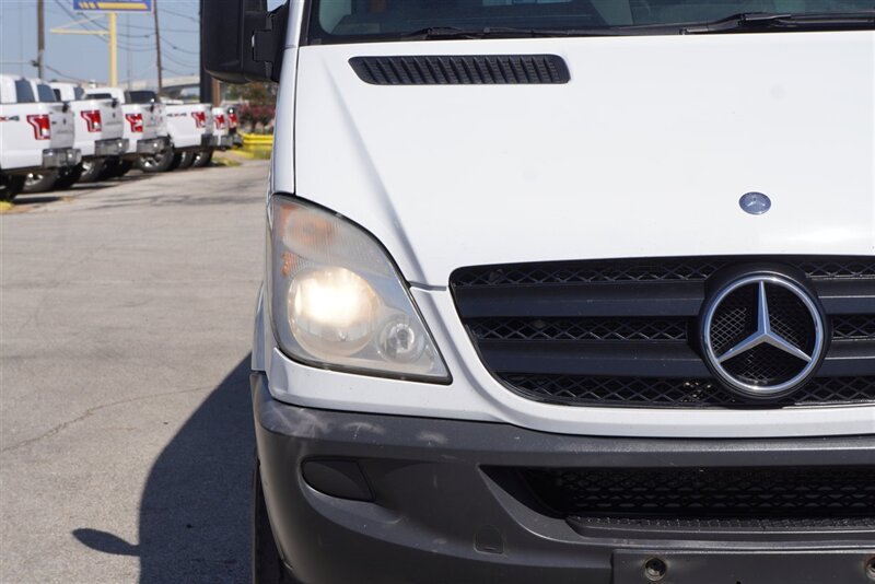 2012 Mercedes-Benz Sprinter Cargo 2500 - Photo 13 - Arlington, TX 76011