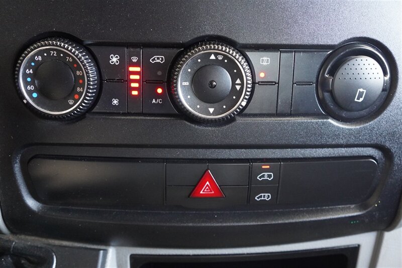 2012 Mercedes-Benz Sprinter Cargo 2500 - Photo 24 - Arlington, TX 76011