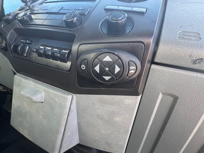 2013 Ford F-350 XLT - Photo 16 - Arlington, TX 76011