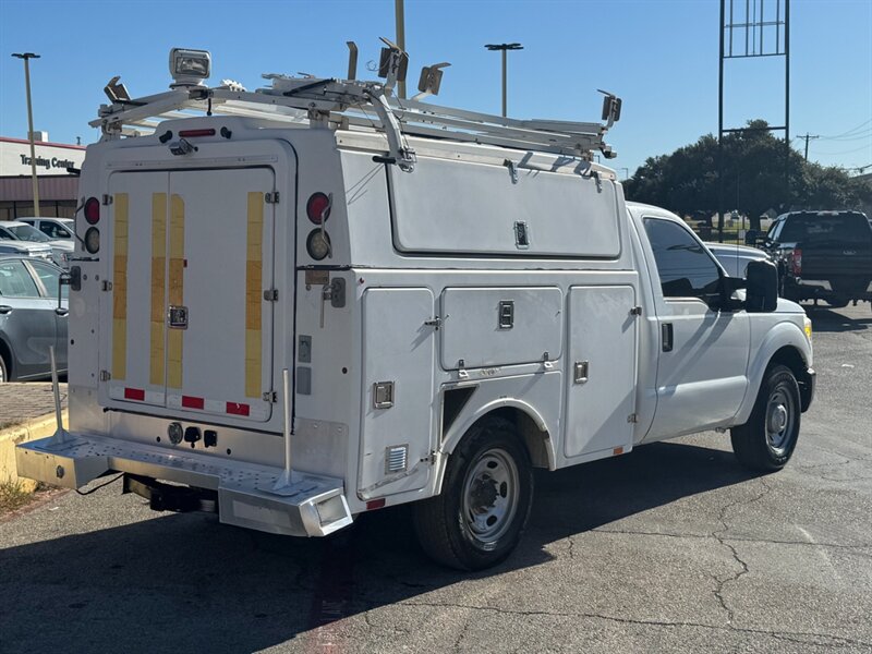 2013 Ford F-350 XLT - Photo 8 - Arlington, TX 76011