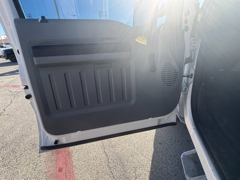 2013 Ford F-350 XLT - Photo 24 - Arlington, TX 76011