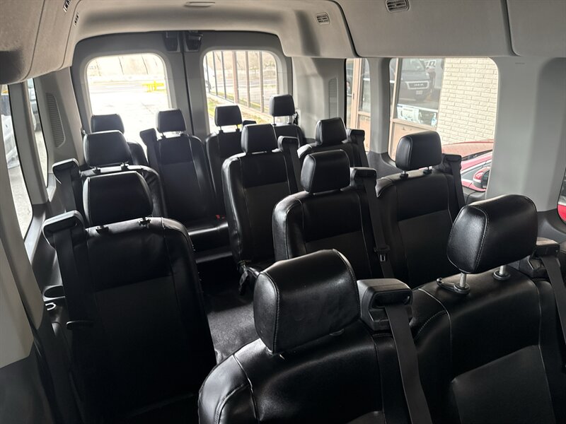 2022 Ford Transit 350 XL - Photo 27 - Arlington, TX 76011
