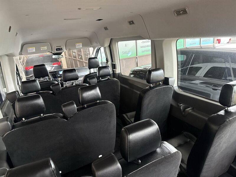 2022 Ford Transit 350 XL - Photo 28 - Arlington, TX 76011