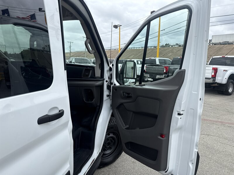 2022 Ford Transit 350 XL - Photo 15 - Arlington, TX 76011