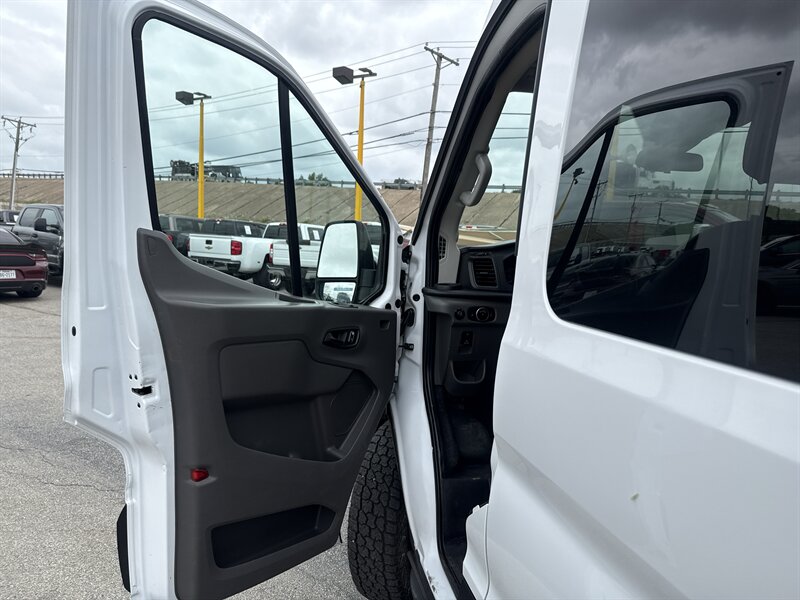 2022 Ford Transit 350 XL - Photo 13 - Arlington, TX 76011