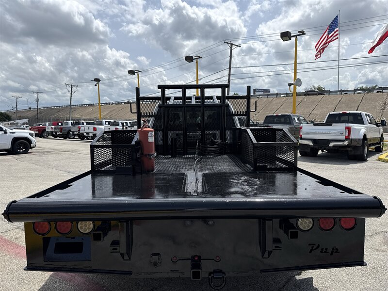 2017 Ford F-550 XL - Photo 6 - Arlington, TX 76011