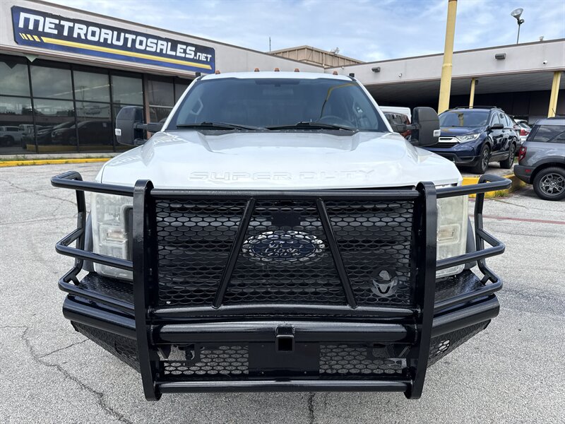 2017 Ford F-550 XL - Photo 2 - Arlington, TX 76011