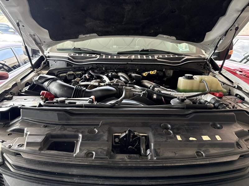 2017 Ford F-550 XL - Photo 27 - Arlington, TX 76011