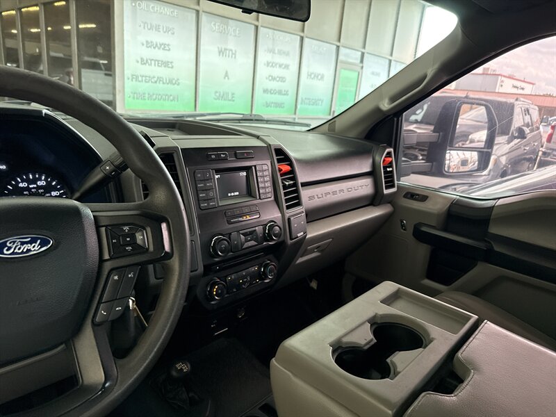 2017 Ford F-550 XL - Photo 25 - Arlington, TX 76011