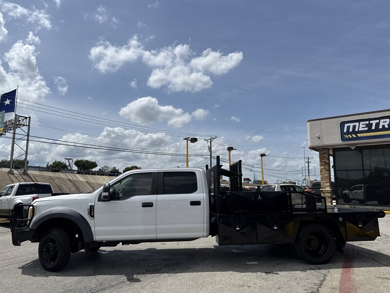 2017 Ford F-550 XL - Photo 8 - Arlington, TX 76011