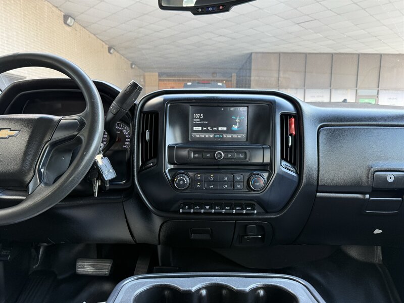2017 Chevrolet Silverado 3500HD CC Work Truck - Photo 24 - Arlington, TX 76011