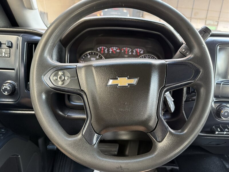 2017 Chevrolet Silverado 3500HD CC Work Truck - Photo 22 - Arlington, TX 76011