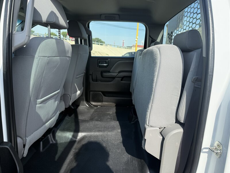 2017 Chevrolet Silverado 3500HD CC Work Truck - Photo 16 - Arlington, TX 76011