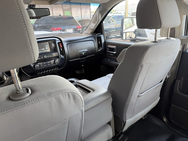 2017 Chevrolet Silverado 3500HD CC Work Truck - Photo 27 - Arlington, TX 76011