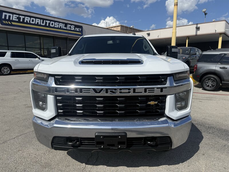 2022 Chevrolet Silverado 2500HD LT - Photo 2 - Arlington, TX 76011