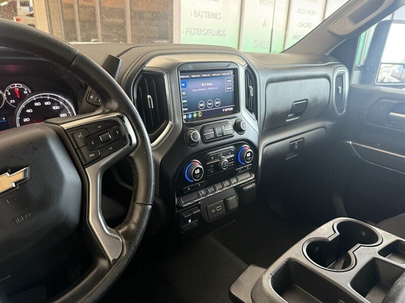 2022 Chevrolet Silverado 2500HD LT - Photo 26 - Arlington, TX 76011