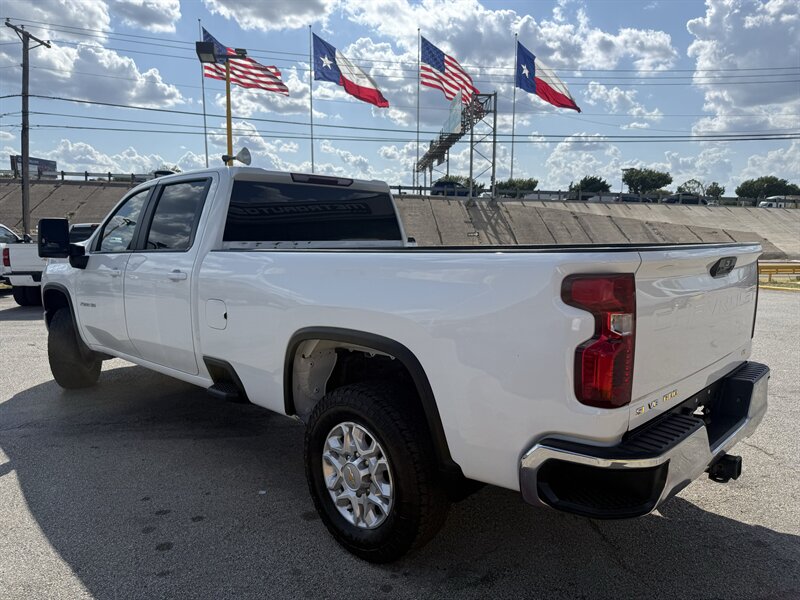 2022 Chevrolet Silverado 2500HD LT - Photo 6 - Arlington, TX 76011