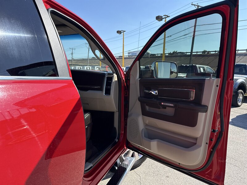 2017 RAM 2500 Laramie Limited - Photo 17 - Arlington, TX 76011