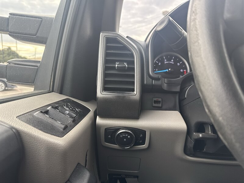 2021 Ford F-250 XLT - Photo 21 - Arlington, TX 76011