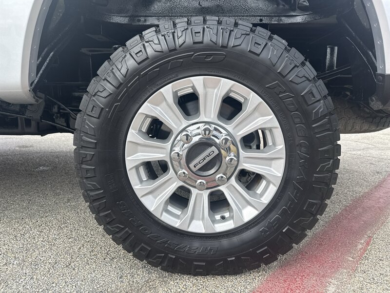 2021 Ford F-250 XLT - Photo 10 - Arlington, TX 76011