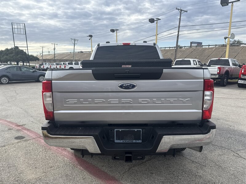 2021 Ford F-250 XLT - Photo 6 - Arlington, TX 76011