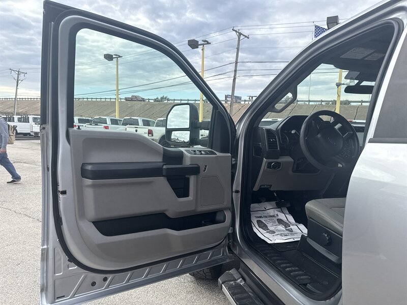 2021 Ford F-250 XLT - Photo 13 - Arlington, TX 76011