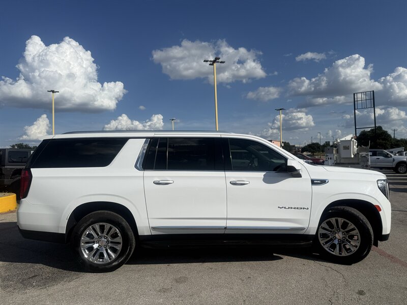 2021 GMC Yukon XL SLT - Photo 4 - Arlington, TX 76011