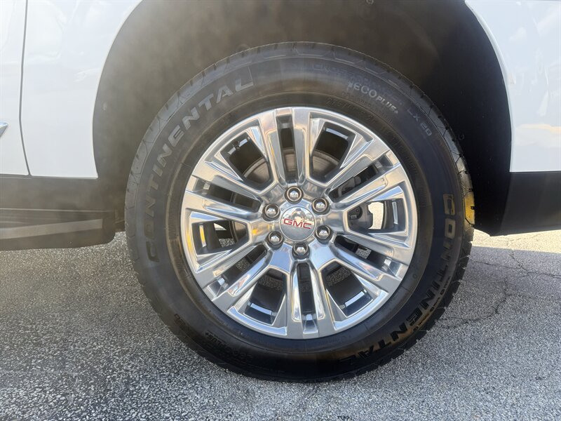 2021 GMC Yukon XL SLT - Photo 11 - Arlington, TX 76011
