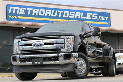 2019 Ford F-350 Lariat   - Photo 1 - Arlington, TX 76011