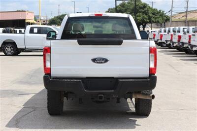 2017 Ford F-250 XL   - Photo 8 - Arlington, TX 76011