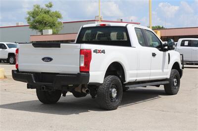 2017 Ford F-250 XL   - Photo 9 - Arlington, TX 76011