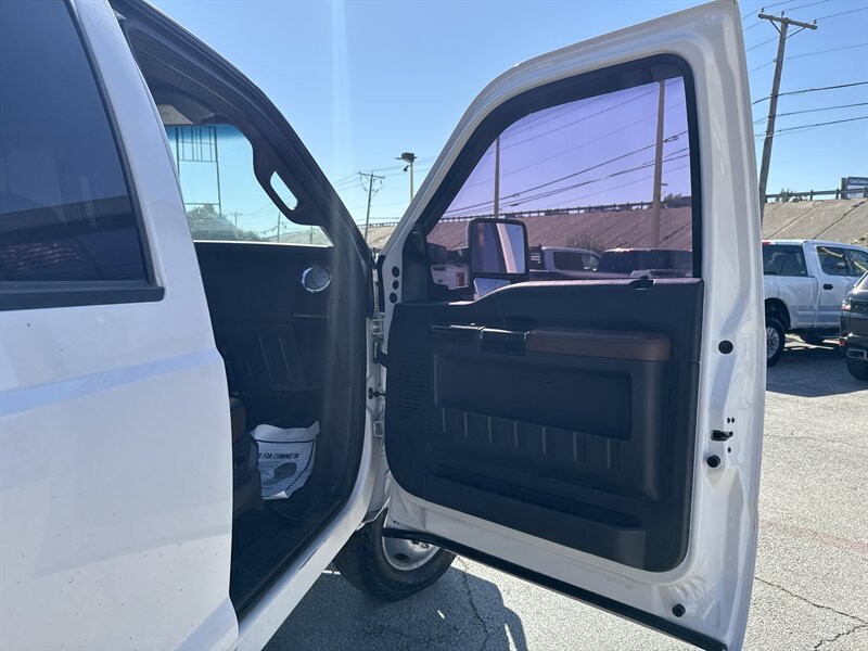 2015 Ford F-350 Platinum - Photo 17 - Arlington, TX 76011
