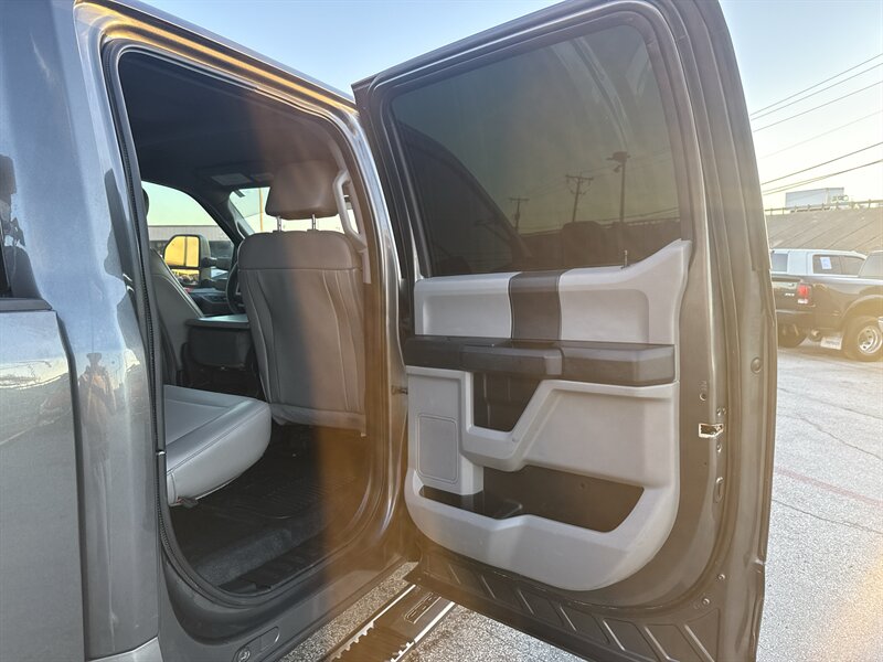2019 Ford F-250 XL - Photo 19 - Arlington, TX 76011