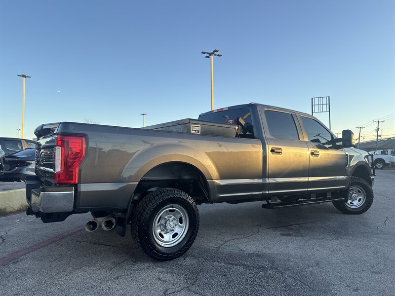 2019 Ford F-250 XL - Photo 5 - Arlington, TX 76011
