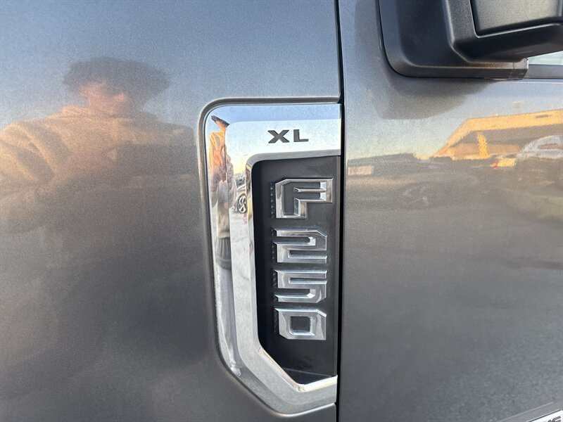 2019 Ford F-250 XL - Photo 12 - Arlington, TX 76011
