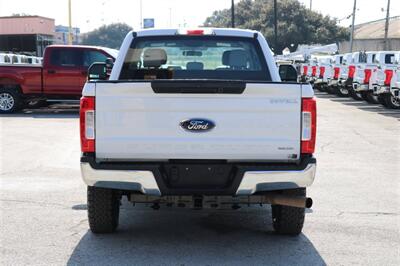 2018 Ford F-250 XL   - Photo 8 - Arlington, TX 76011